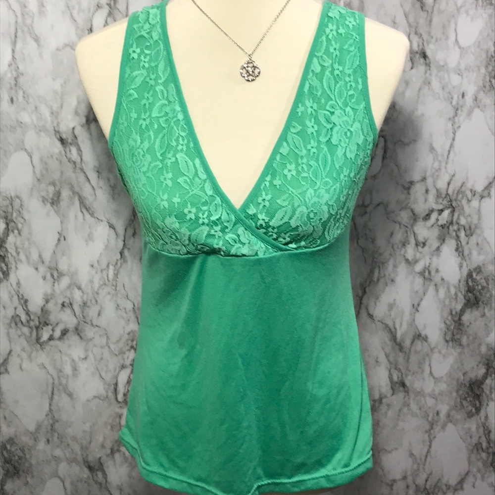 ⭐️ 5/$25 donating 8/12 Seafoam Green Lace Top Tank